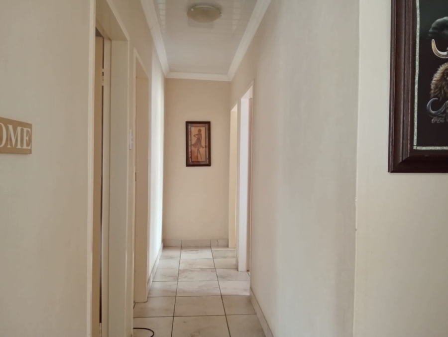 To Let 3 Bedroom Property for Rent in Waterval East North West